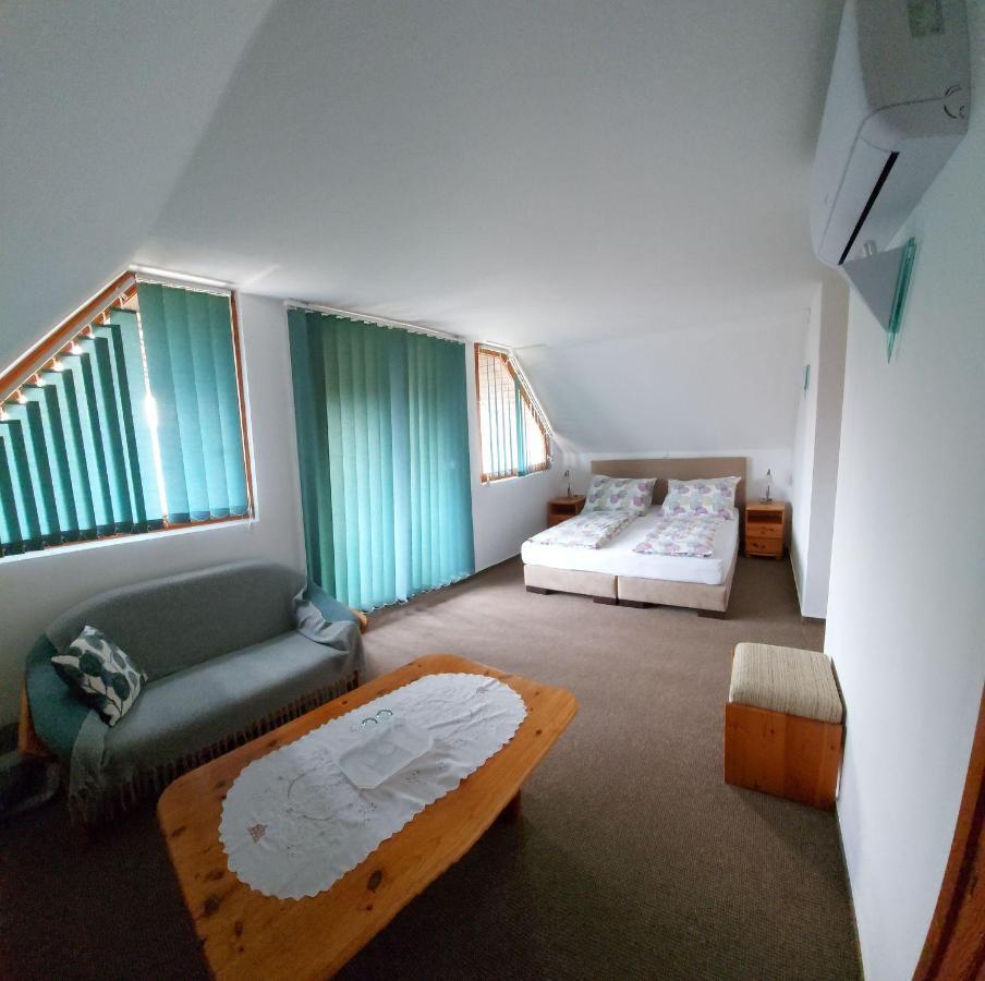 Balatongyörök 埃米尔旅馆酒店 外观 照片