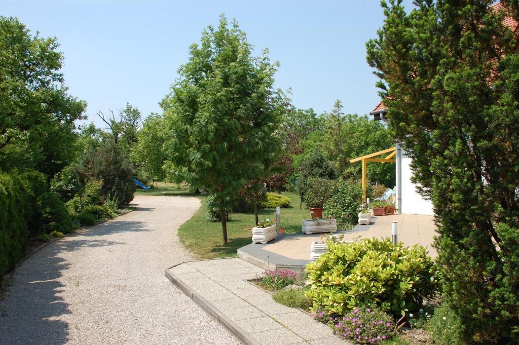 Balatongyörök 埃米尔旅馆酒店 外观 照片